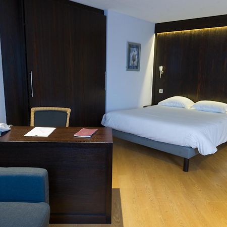 Cottage Logis Hotel - Restaurant Dudelange Bagian luar foto