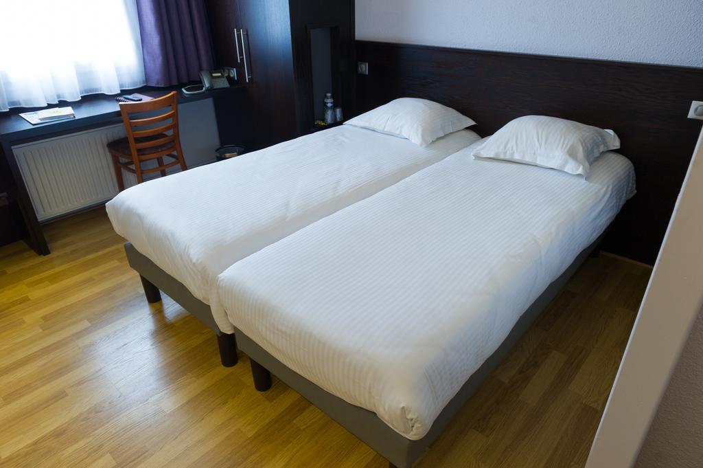 Cottage Logis Hotel - Restaurant Dudelange Ruang foto