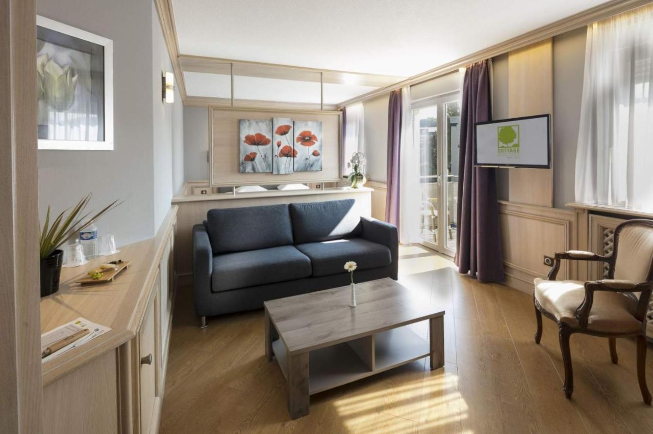 Cottage Logis Hotel - Restaurant Dudelange Bagian luar foto