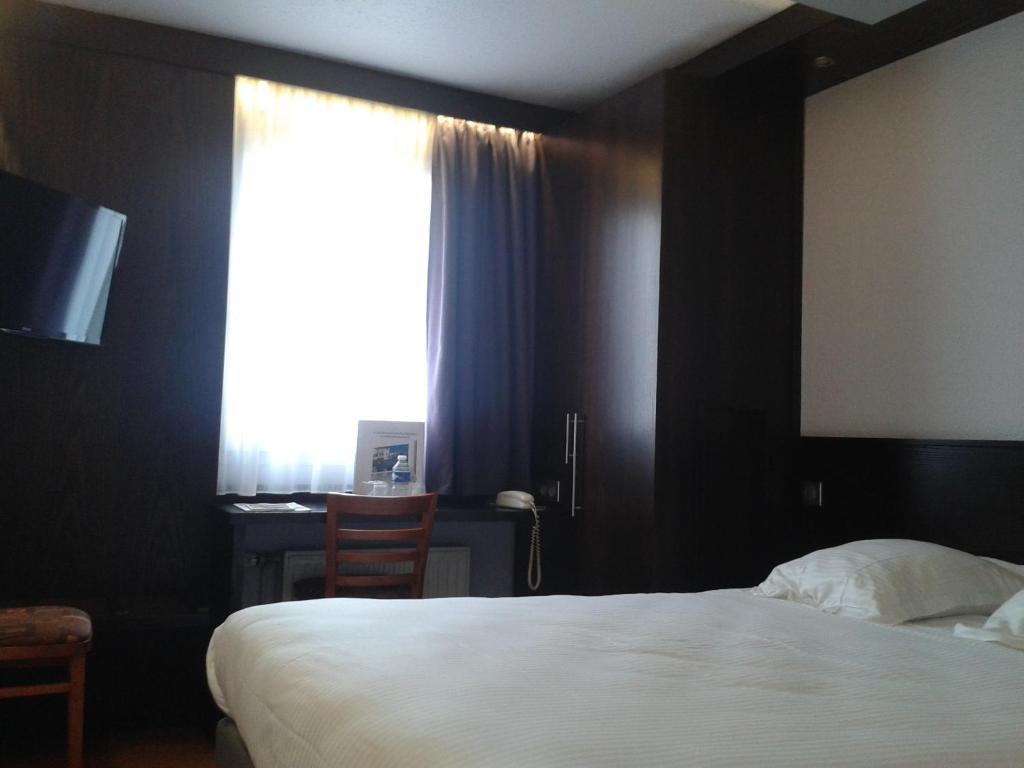 Cottage Logis Hotel - Restaurant Dudelange Ruang foto