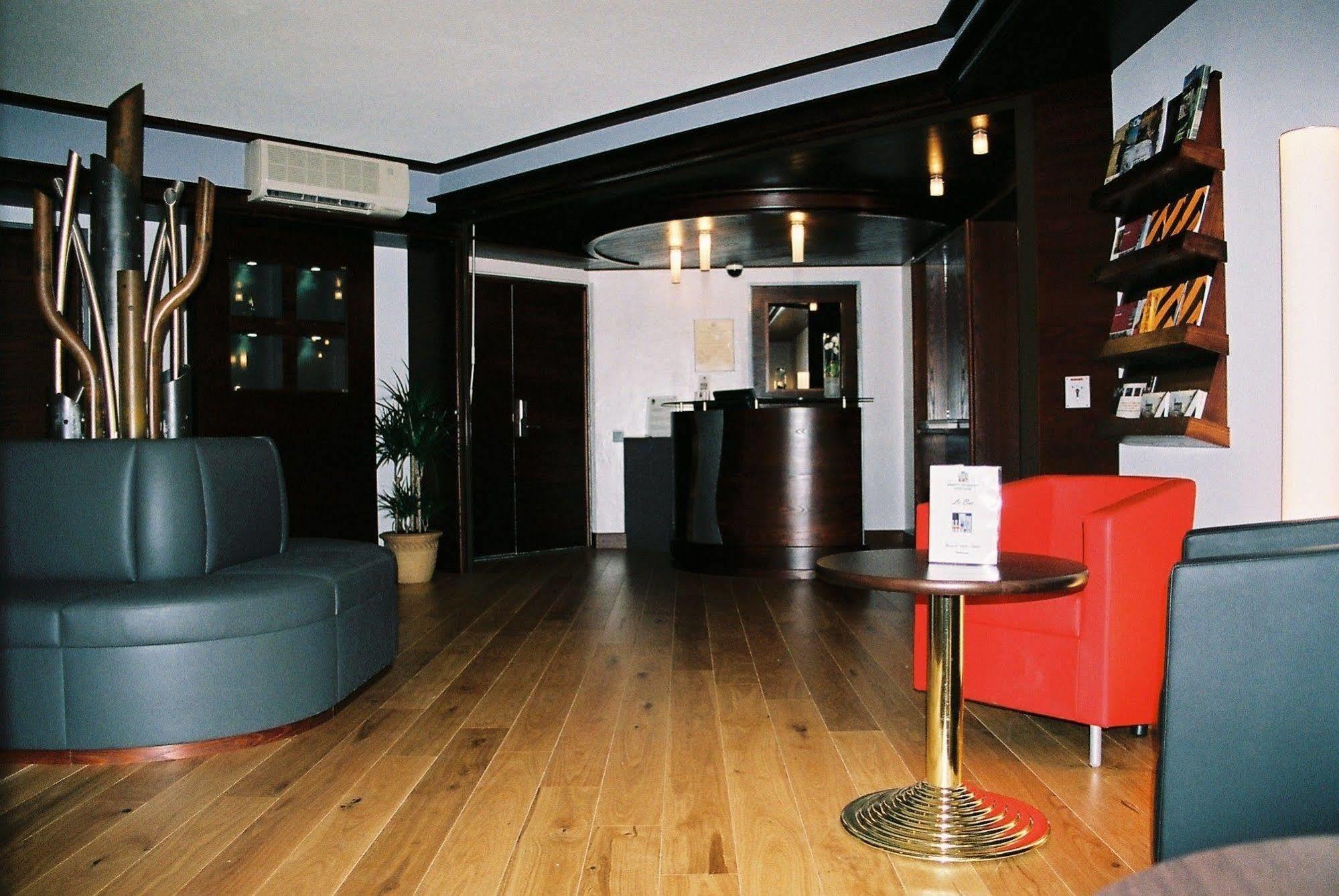 Cottage Logis Hotel - Restaurant Dudelange Bagian luar foto